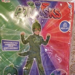Size 3T-4T PJ masks gekko costume. New in package